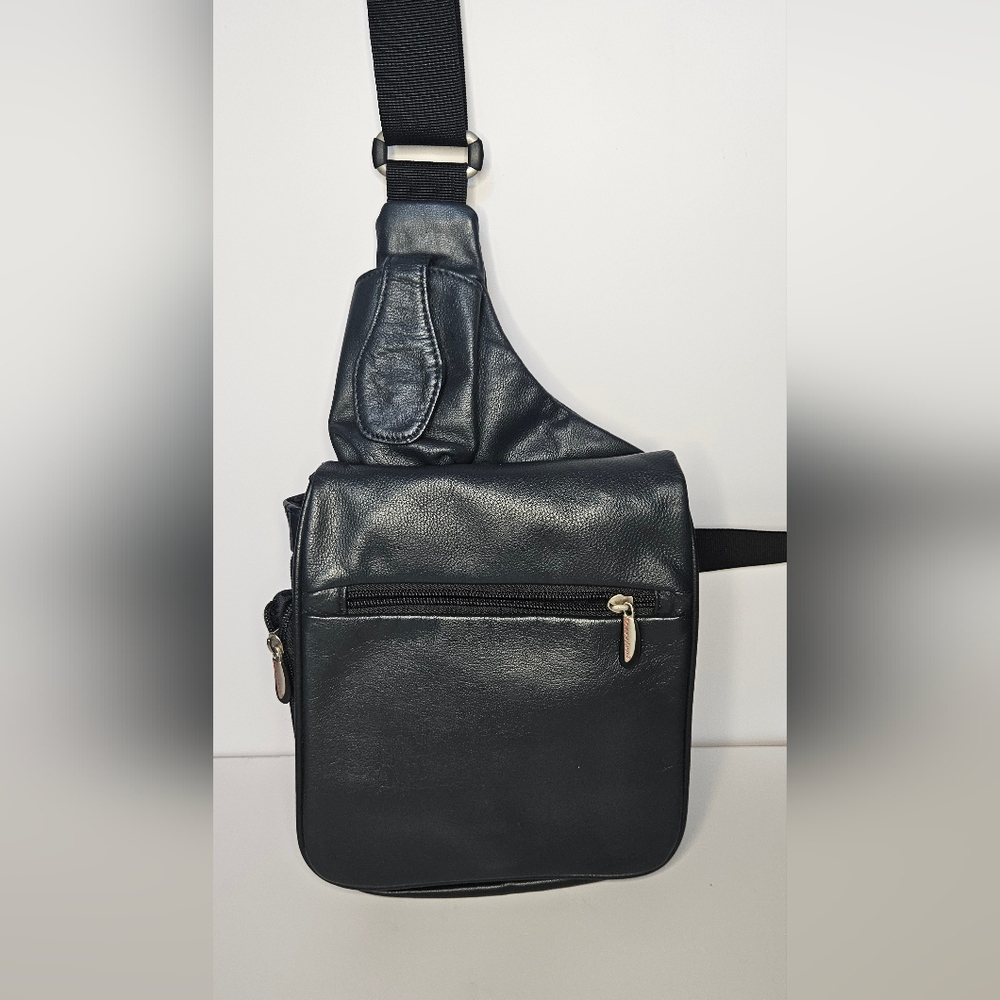 Travelon- Unisex Dark Blue Leather Crossbody Bag